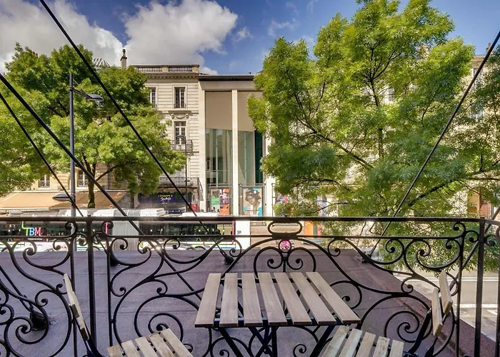Apartment Le Tresor - Appt Dans Le Triangle Dor De Bordeaux